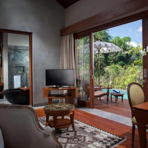 family-pool-villa-3